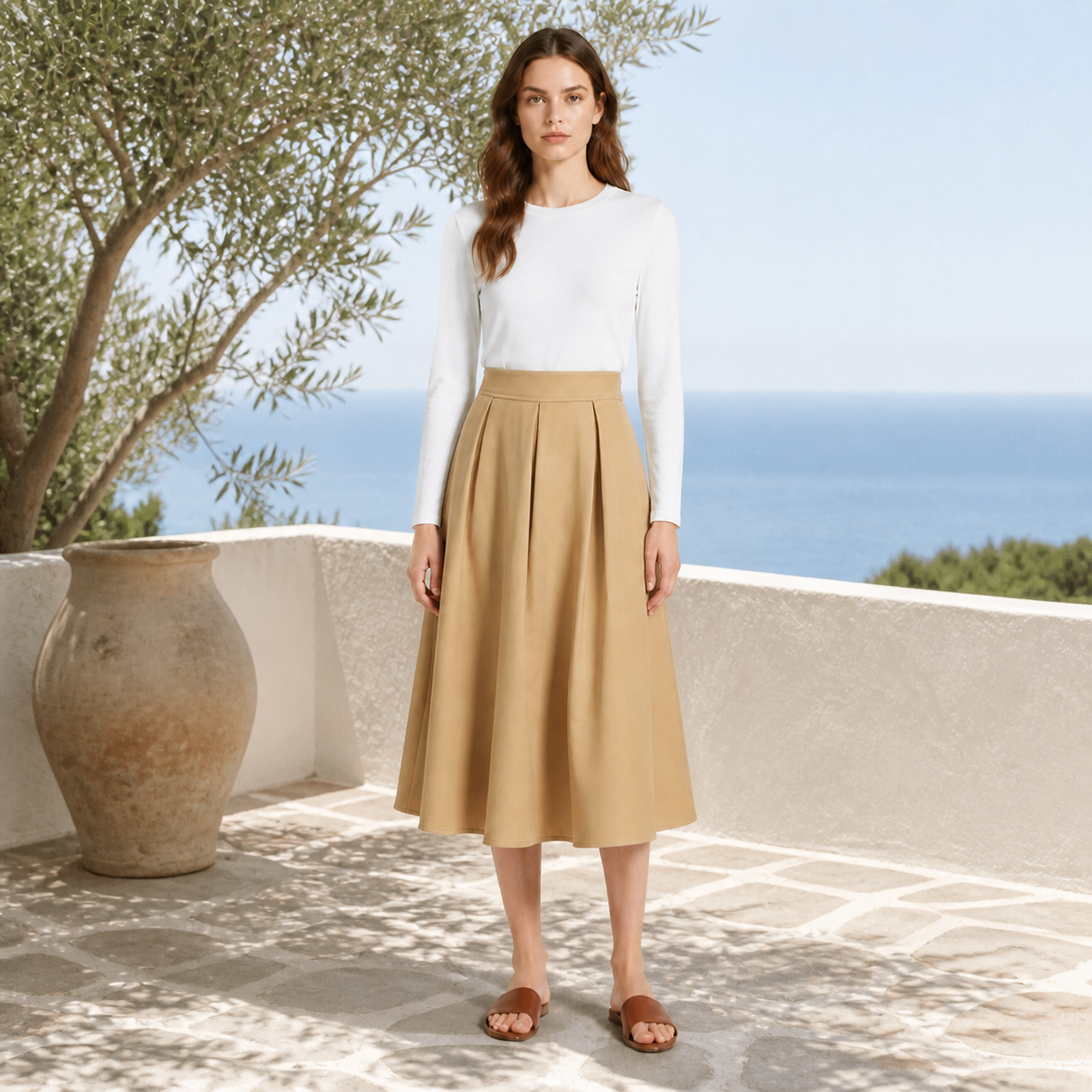 Jupe midi camel plissée Tsniout – 06 lifestyle debout