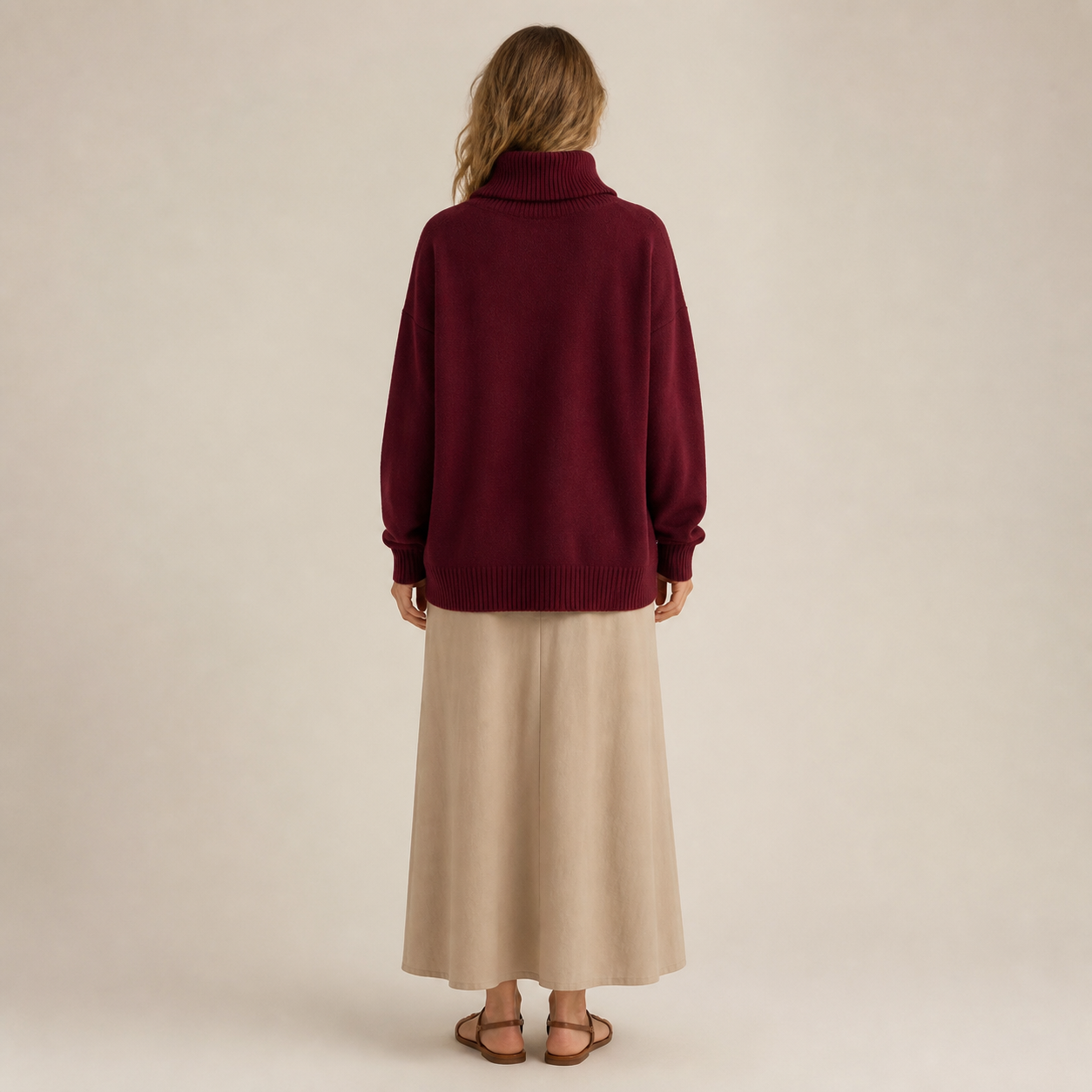 Pull bordeaux à col roulé en laine – vue 2