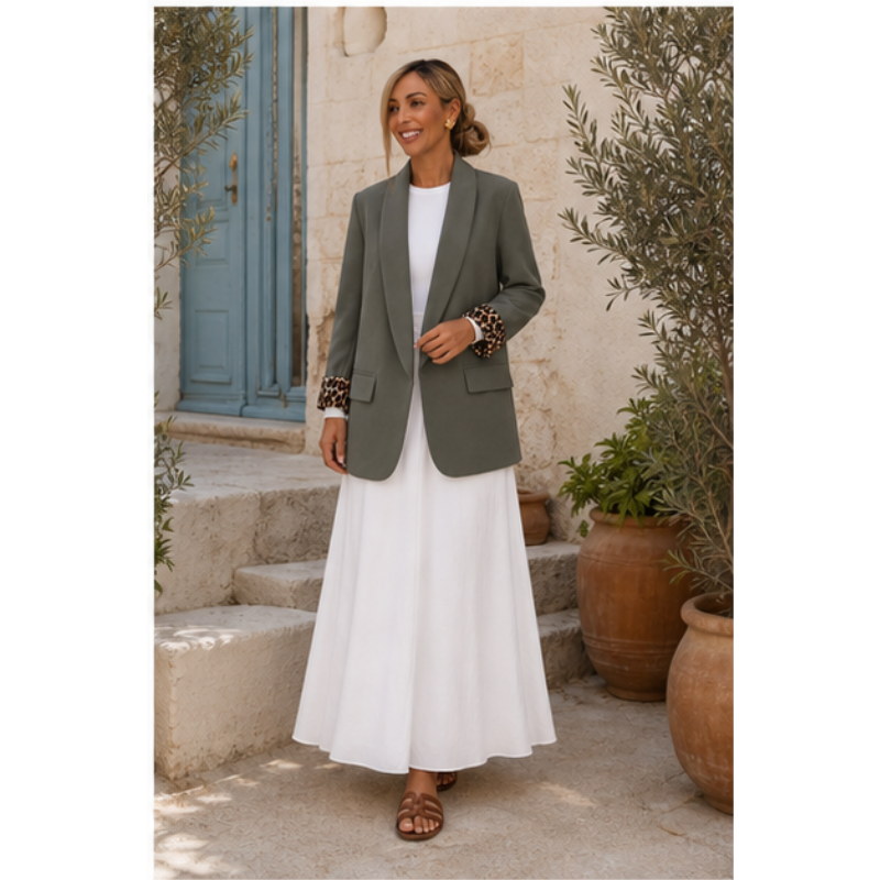 Blazer kaki à manches léopard Tsniout – 03 profil marche