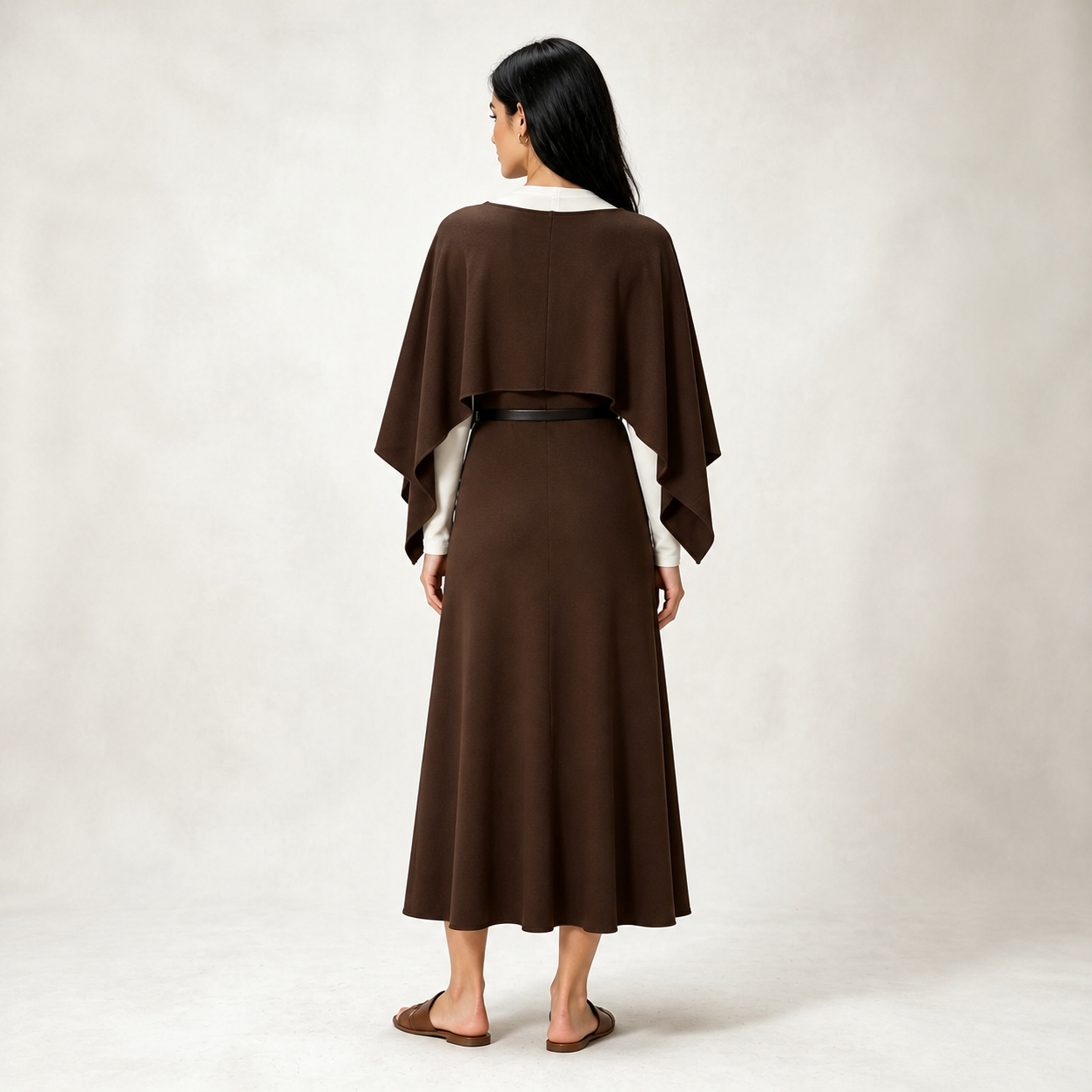 Robe longue chocolat avec cape et ceinture – vue 2