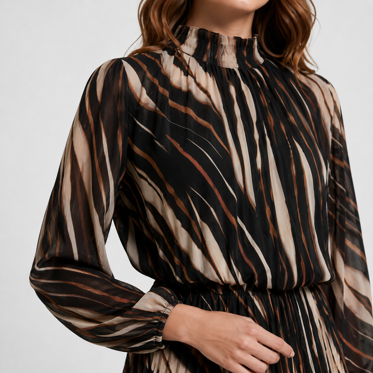 Robe longue noire à imprimé graphique Tsniout – 04 zoom produit