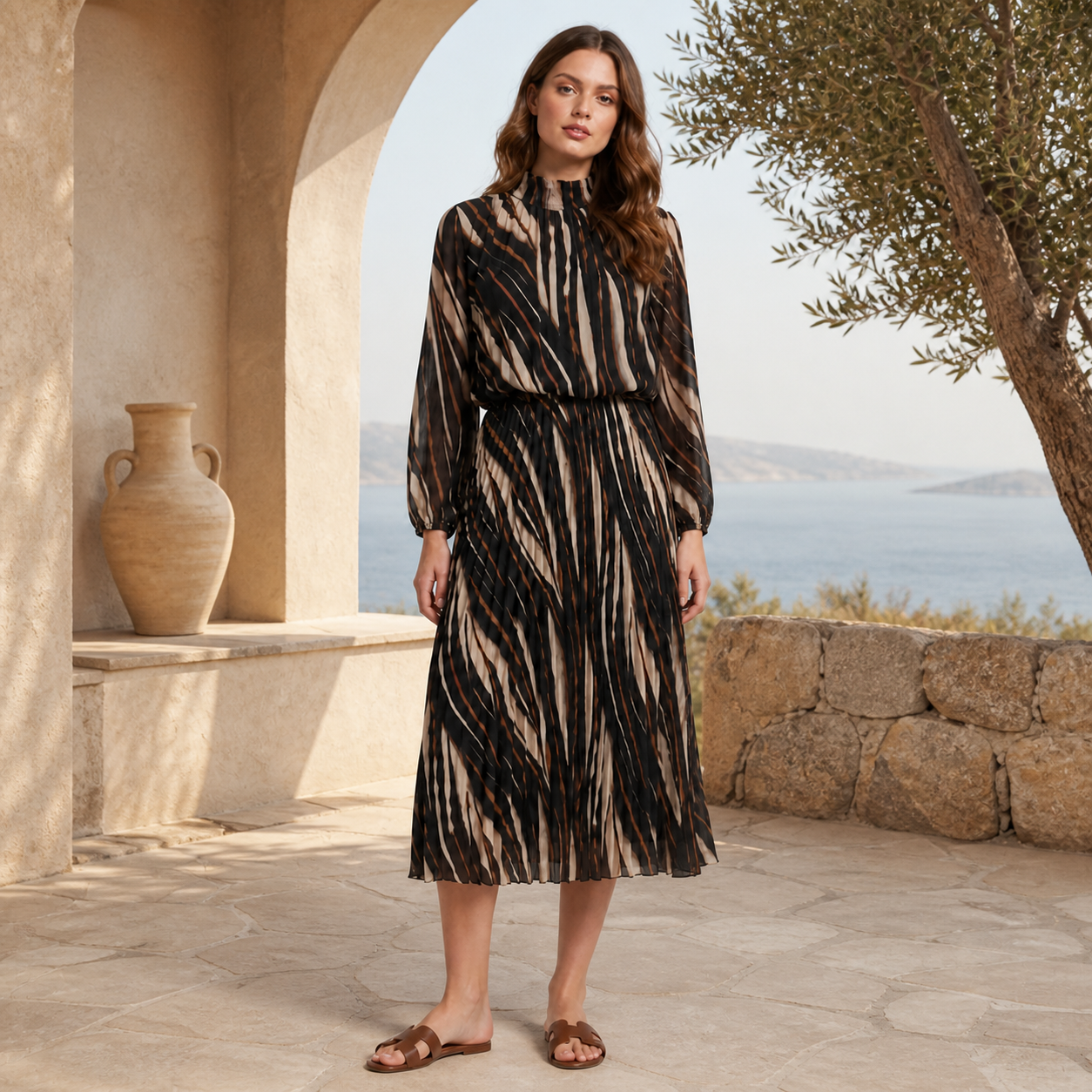 Robe longue noire à imprimé graphique Tsniout – 06 lifestyle debout