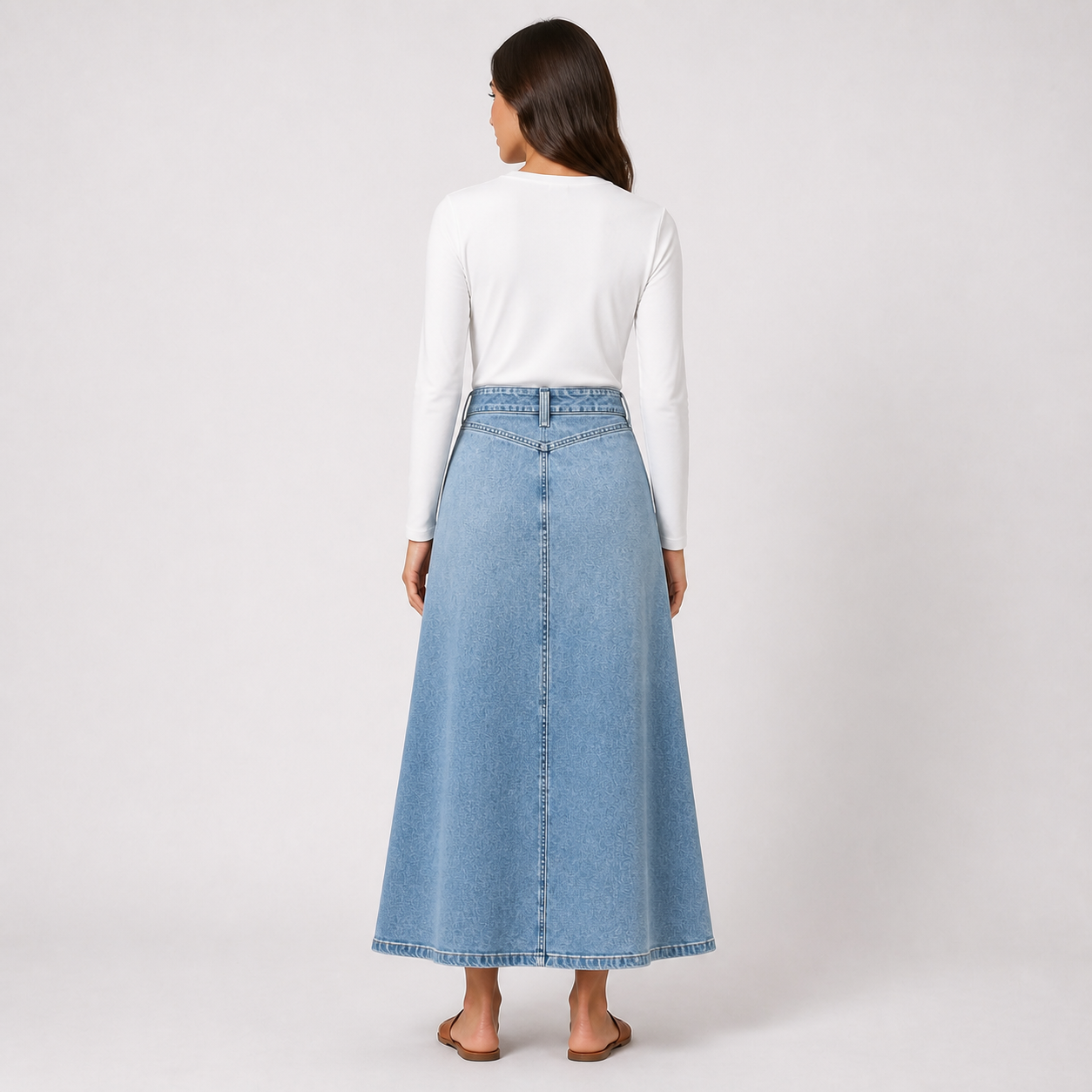 Jupe longue denim bleu à boucle Tsniout – 02 dos studio
