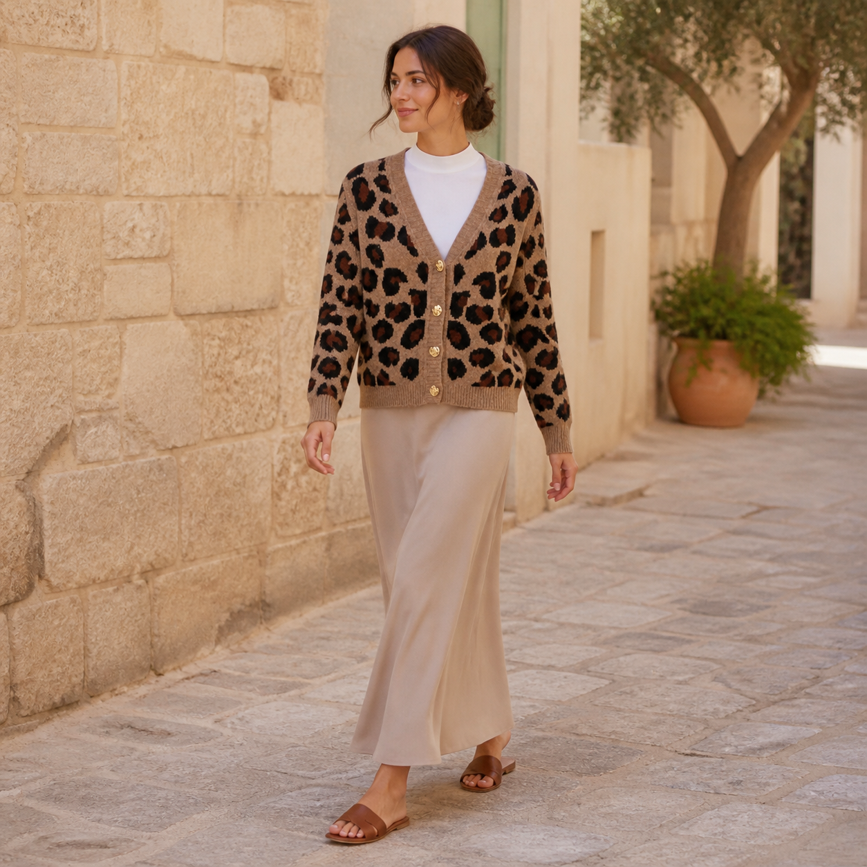 Cardigan léopard à boutons dorés – vue 3