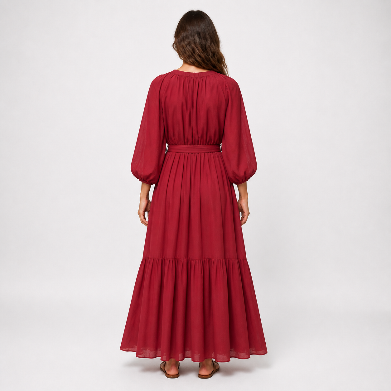 Robe longue bordeaux à volants Tsniout – 02 dos studio