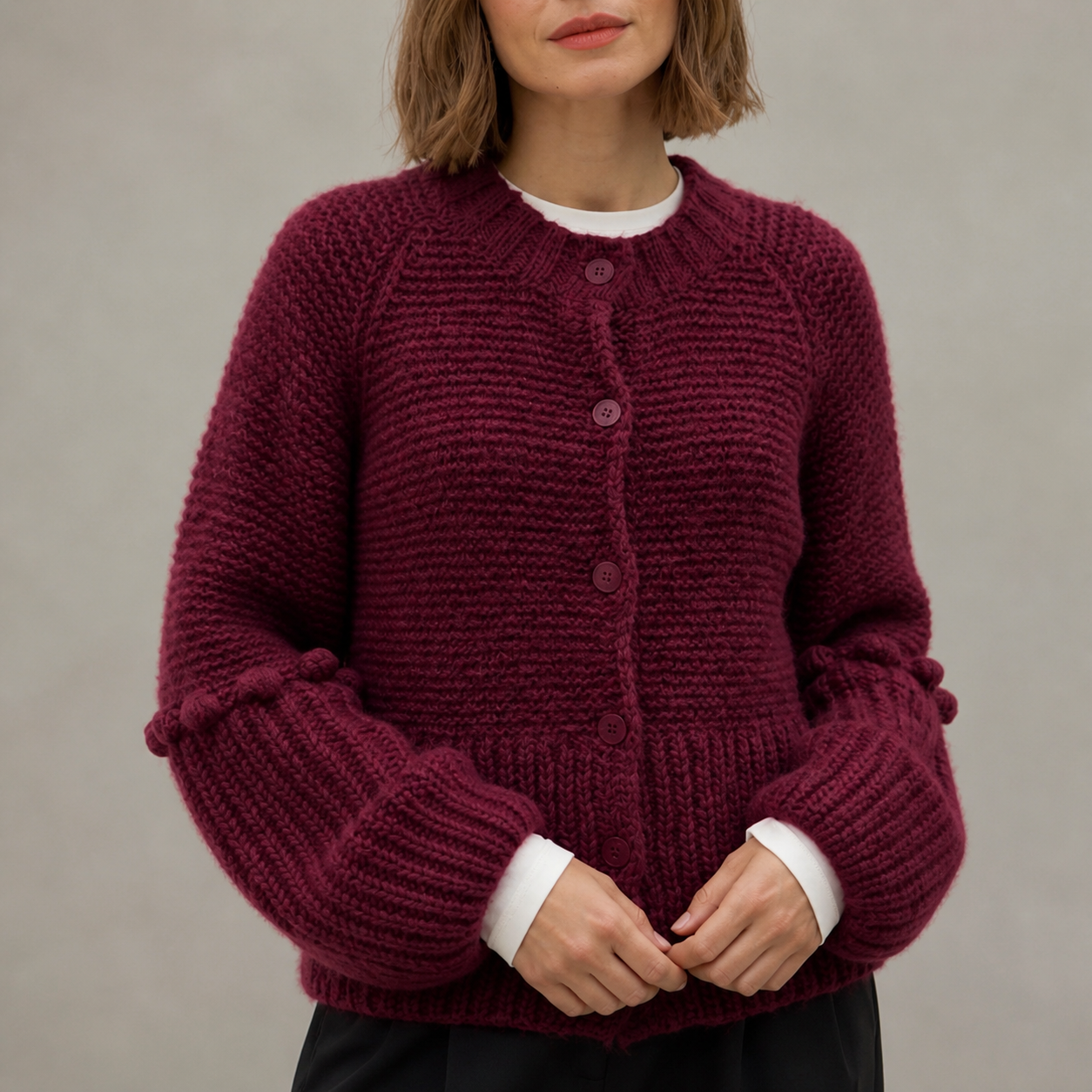 Gilet bordeaux en grosse maille à pompons – vue 3
