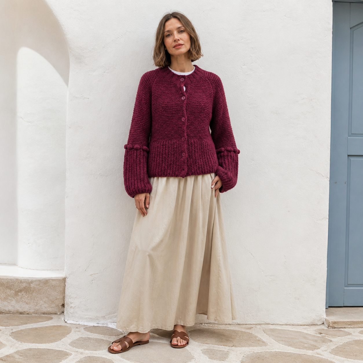 Gilet bordeaux en grosse maille à pompons – vue 6