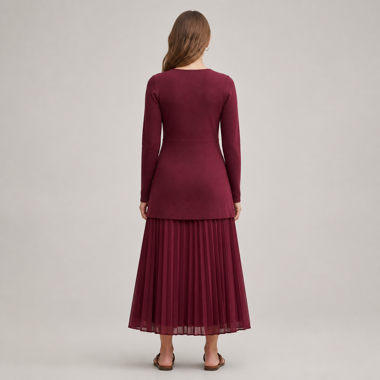Robe longue bordeaux en maille et jupe plissée – vue 2